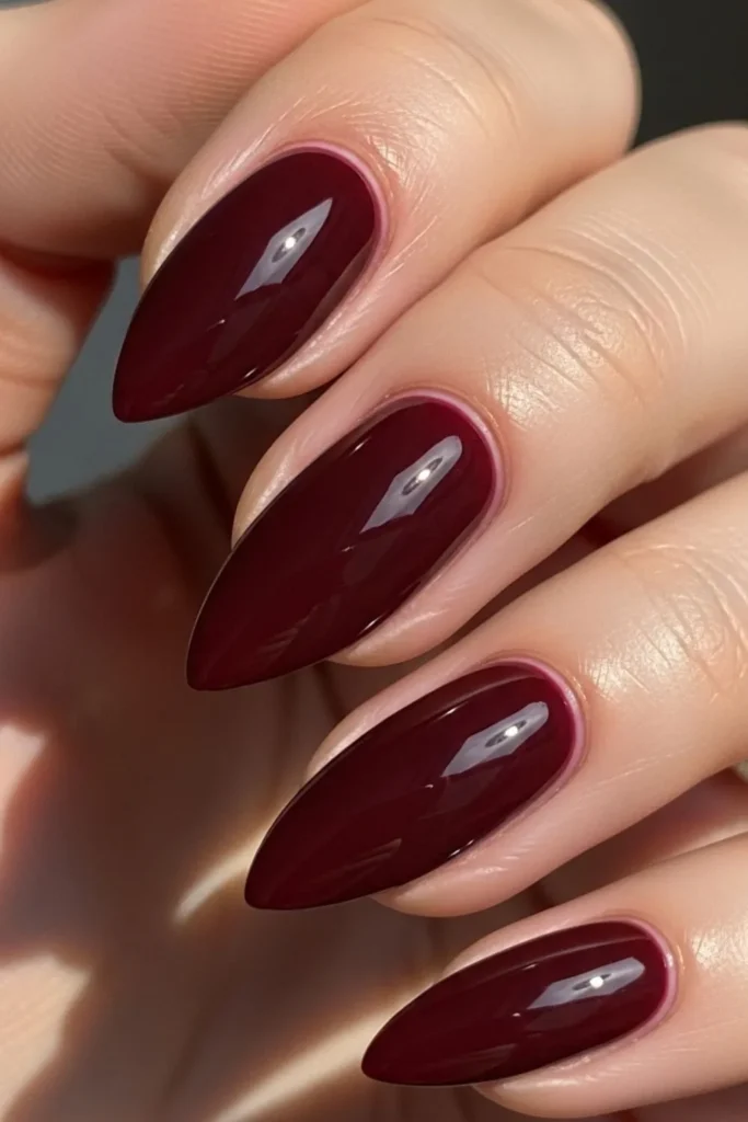 45 Short Stiletto Nails That Feel Edgy and Beautifully Chic 3 Short Stiletto Nails