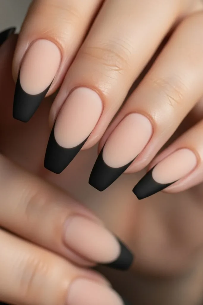 45 Short Stiletto Nails That Feel Edgy and Beautifully Chic 2 Short Stiletto Nails